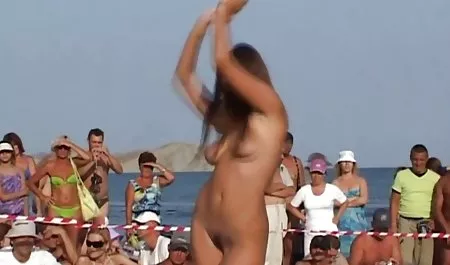 Piękne niewinne mokra cipka xxx