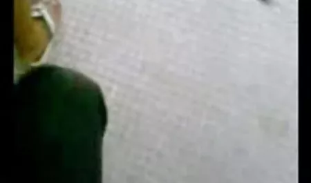 Ich wydajność. Pomóż darmowe filmy pofno
