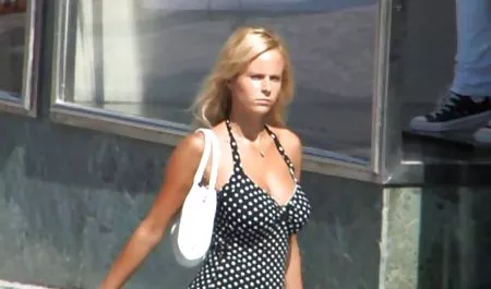 Amerykańska dziewczyna-naturalna blondynka z dużym biustem i pornofilmy free Bbc w sobotę