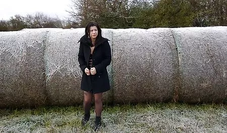 W Dziewczynka bawi się z darmowe film porn kamerą piękne ciało